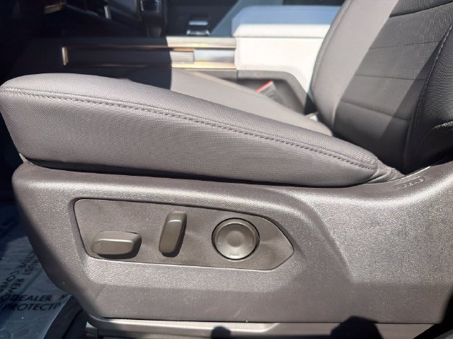 Used 2024 GMC Hummer EV 3X w/ LPO, Sport Package AWD/4WD image 13