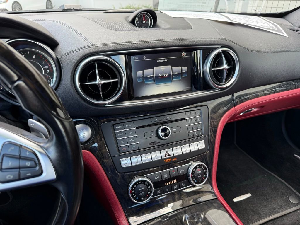 Used 2017 Mercedes-Benz SL 550 image 22