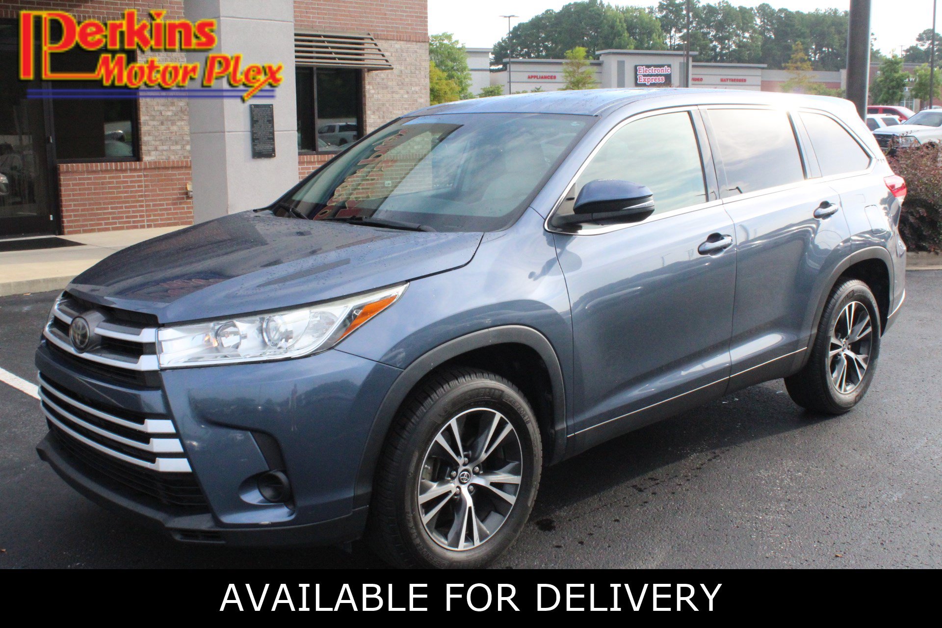 Used 2019 Toyota Highlander LE