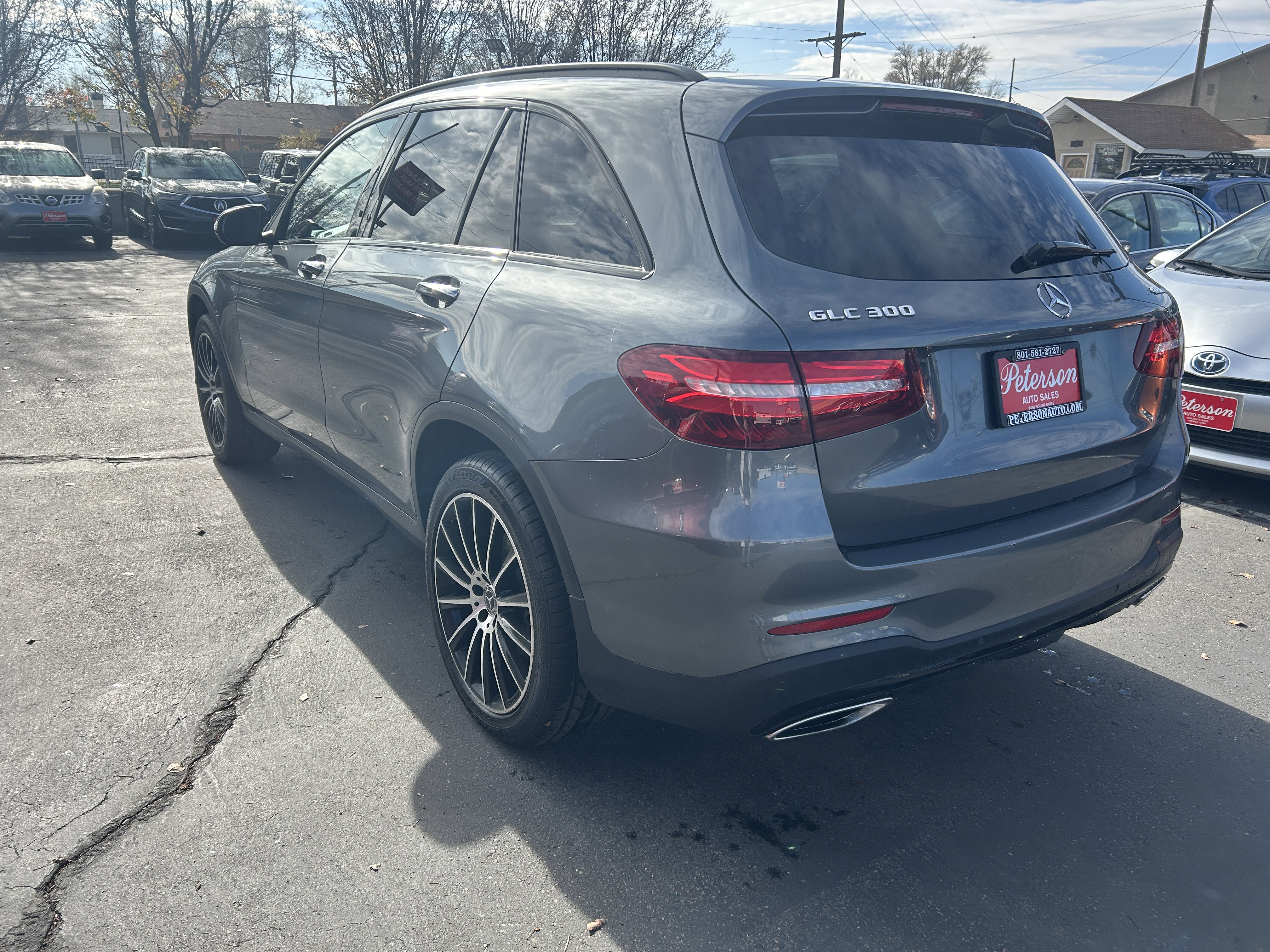 Used 2017 Mercedes-Benz GLC 300 4MATIC image 3
