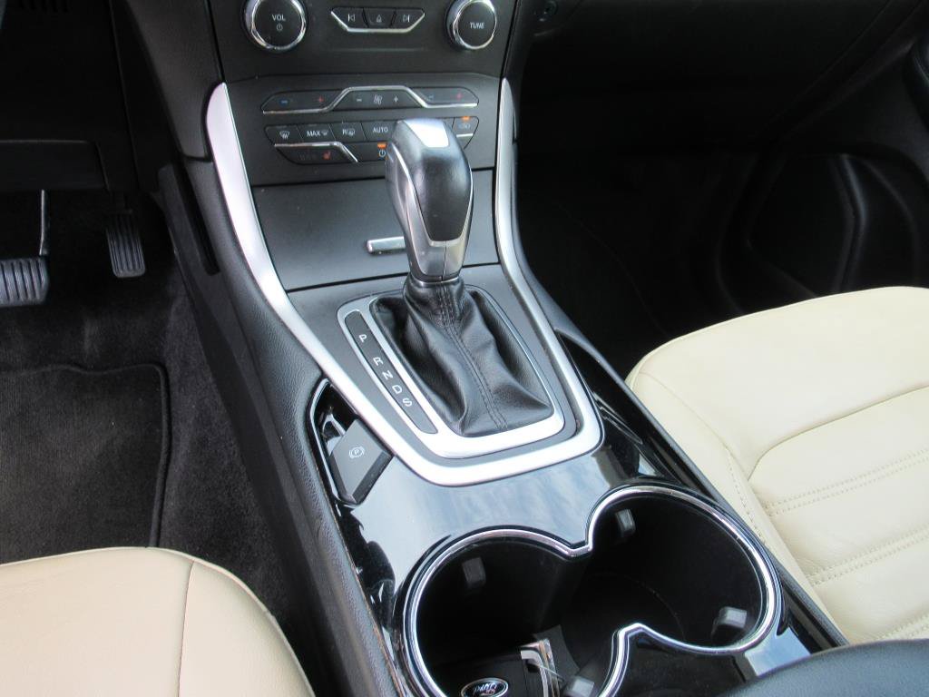 Used 2018 Ford Edge SEL w/ Equipment Group 201A FWD image 24