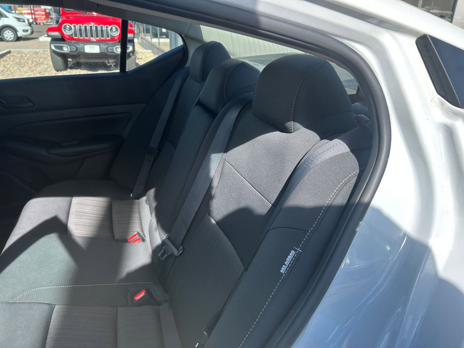 Used 2025 Nissan Altima 2.5 SV image 38