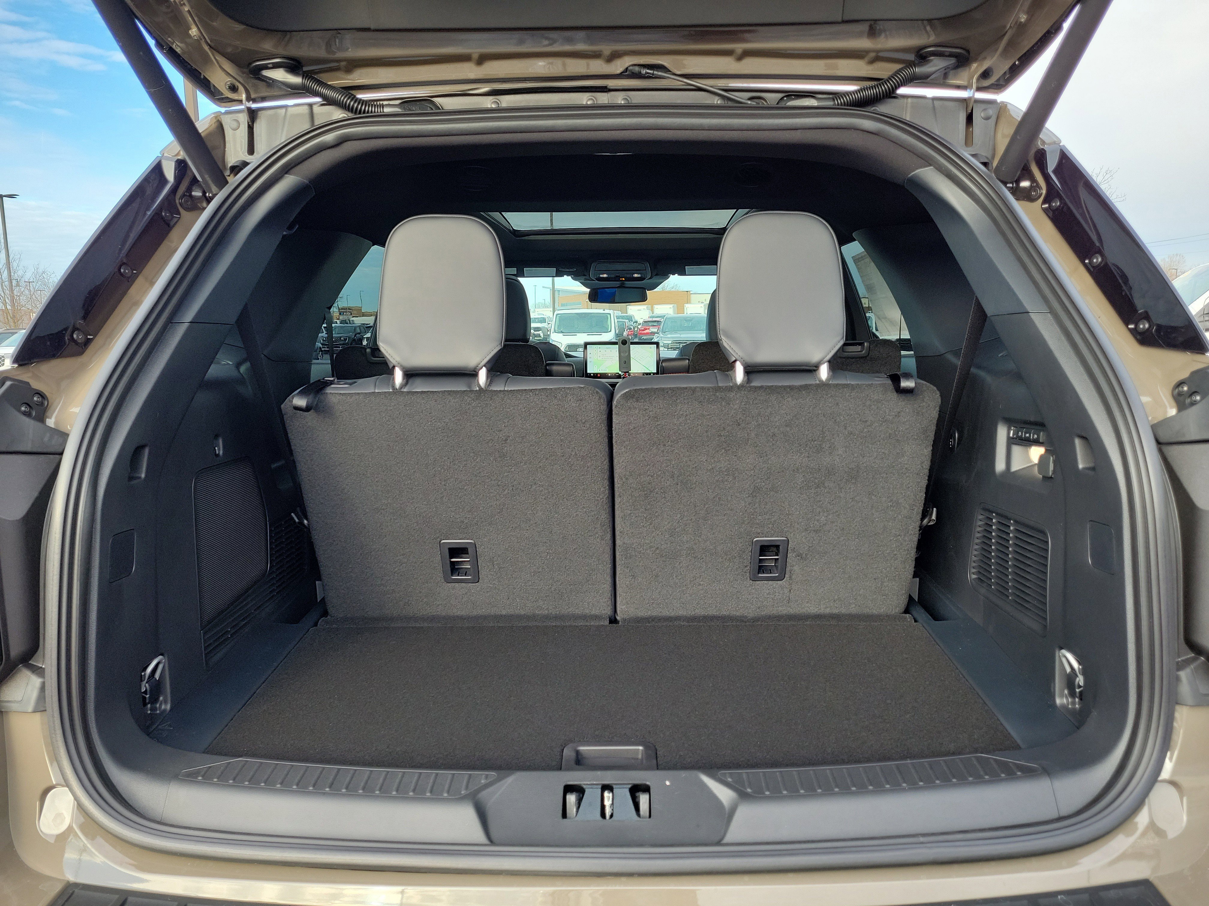 New 2026 Ford Explorer ST w/ Sun And Sound Package image 7