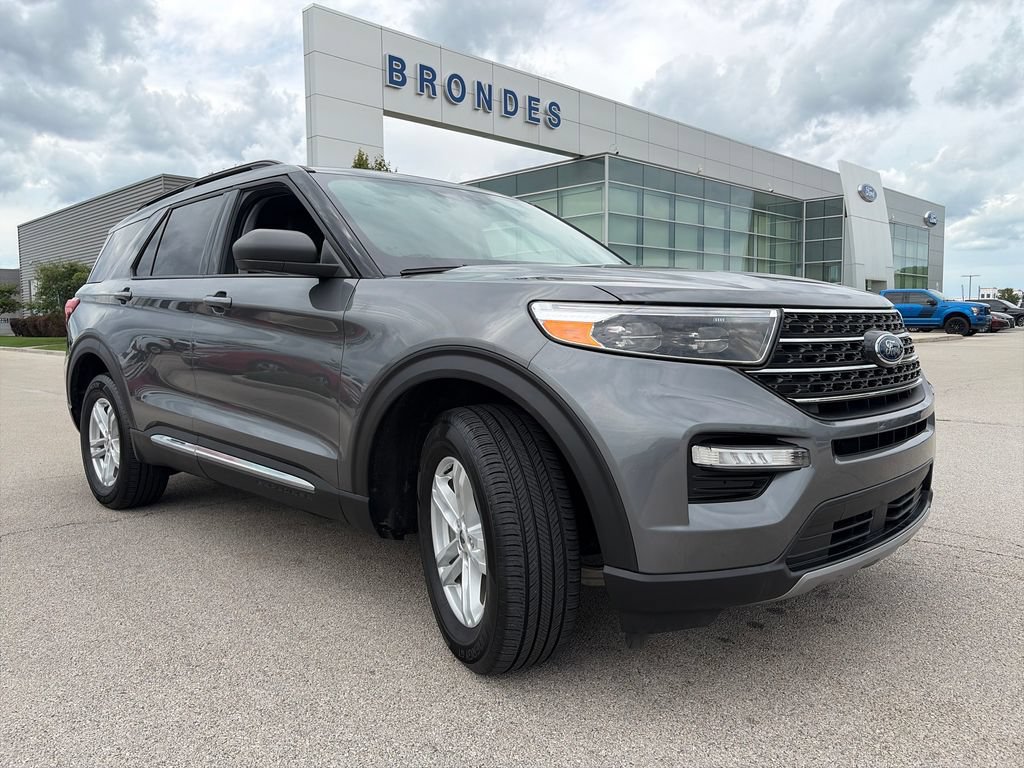 Used 2024 Ford Explorer XLT w/ Equipment Group 202A AWD/4WD image 1