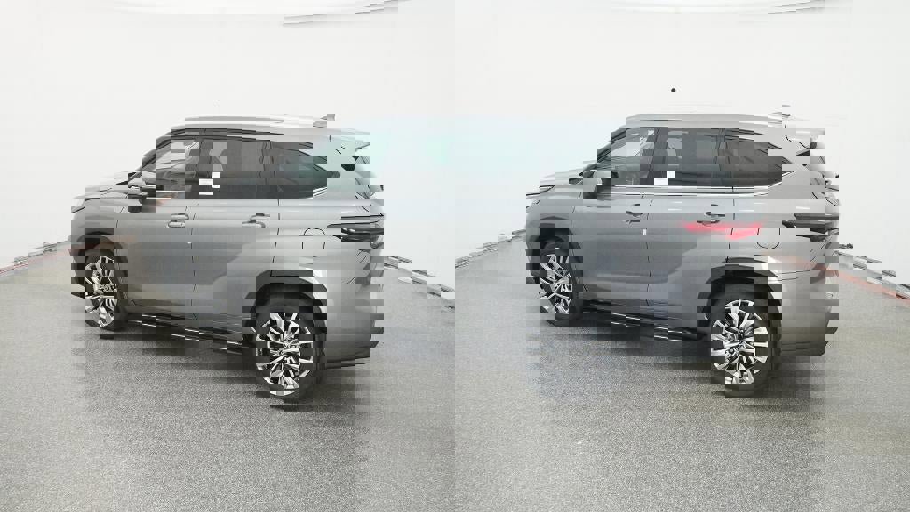 New 2026 Toyota Highlander Platinum image 37