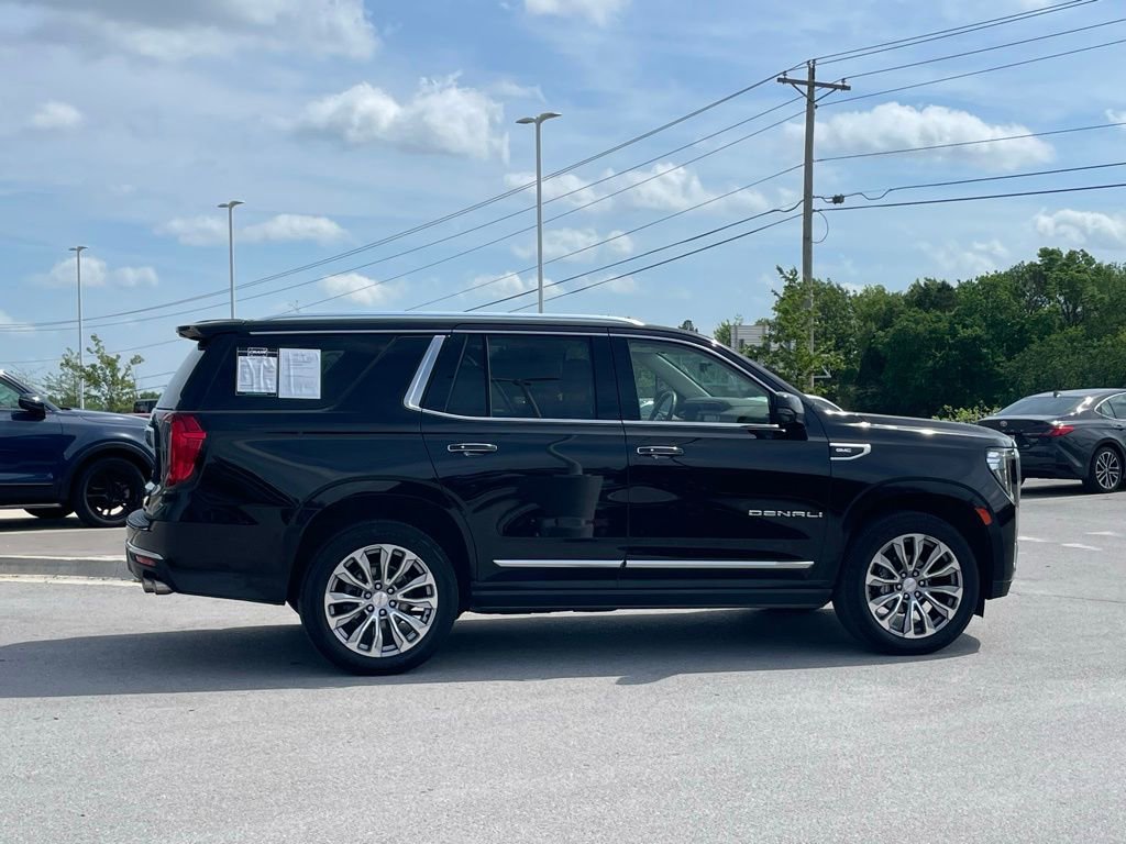 Used 2021 GMC Yukon Denali w/ Denali Premium Package AWD/4WD image 8