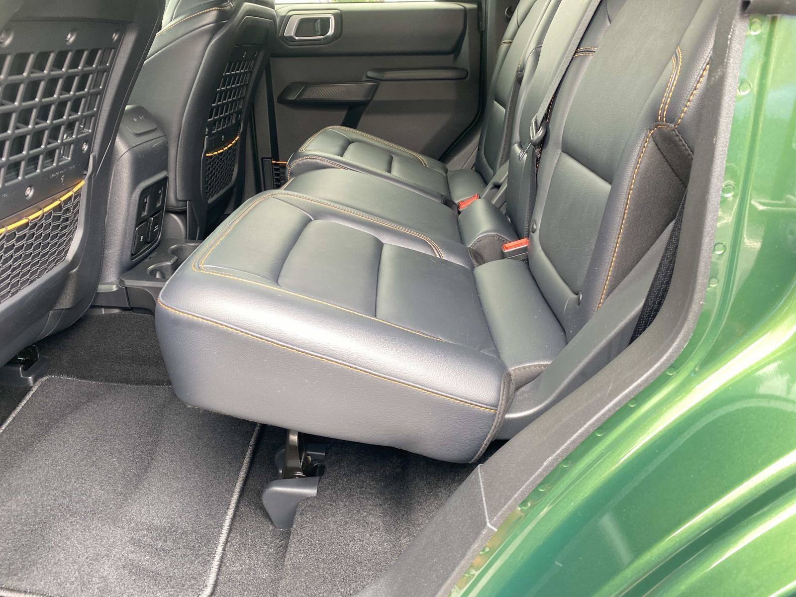 Used 2024 Ford Bronco Badlands AWD/4WD image 16