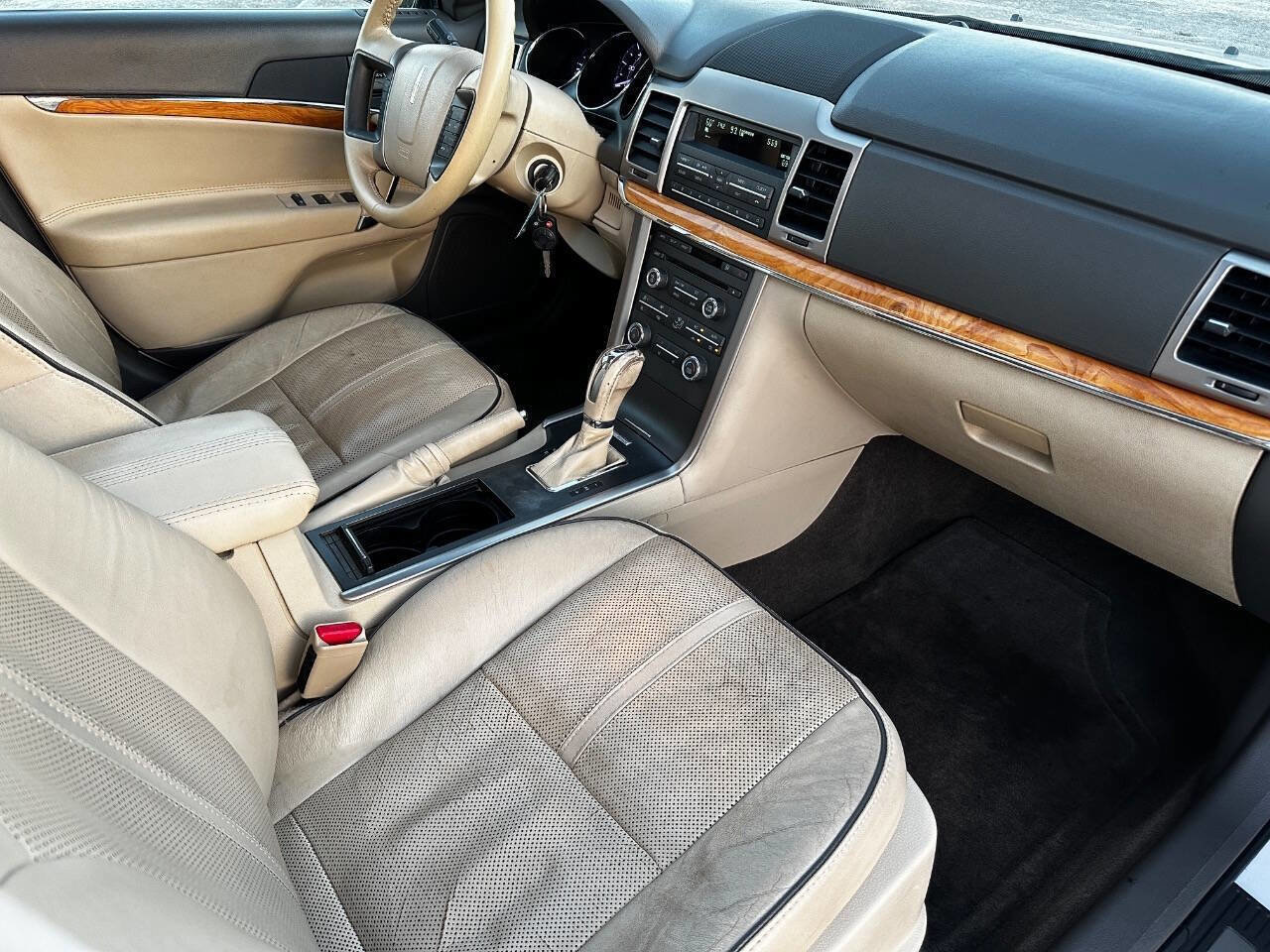 Used 2012 Lincoln MKZ FWD image 12