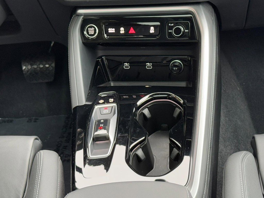 Used 2025 Audi Q5 Premium Plus w/ Premium Plus image 14