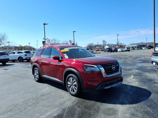 Used 2024 Nissan Pathfinder SL w/ Cargo Package image 5