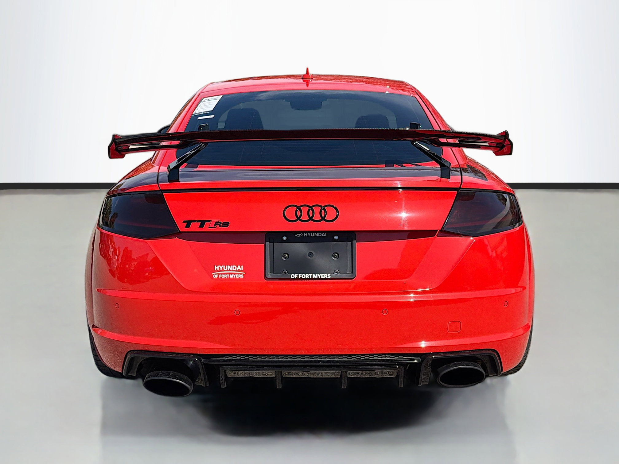 Used 2018 Audi TT RS w/ Technology Package image 4