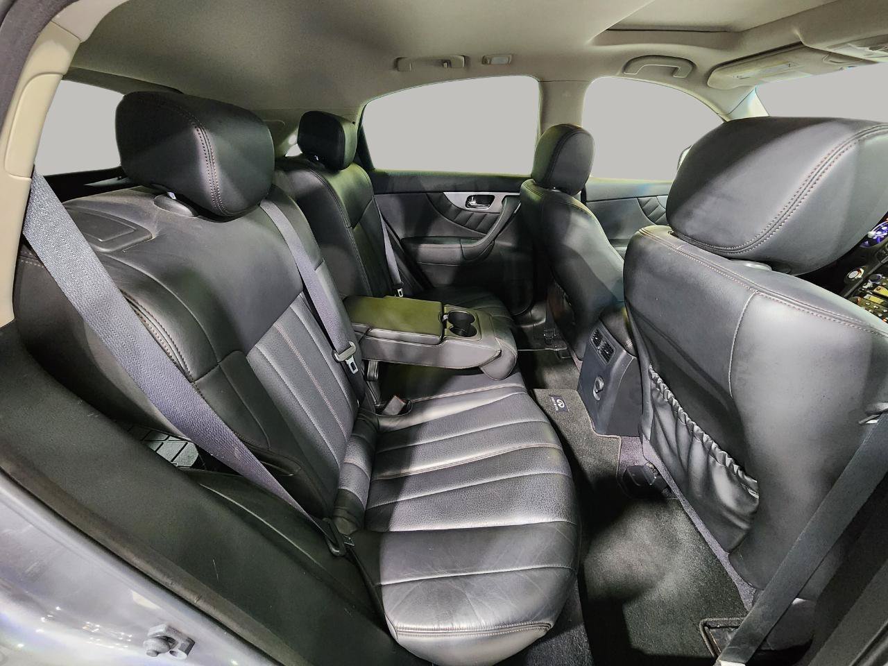 Used 2013 INFINITI FX37 AWD w/ Premium Pkg image 34
