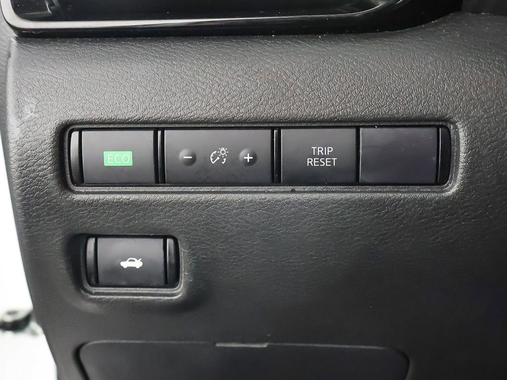 Used 2024 Nissan Sentra SV image 36