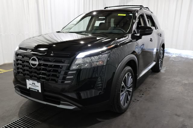New 2026 Nissan Pathfinder Platinum w/ Cargo Package AWD/4WD image 31