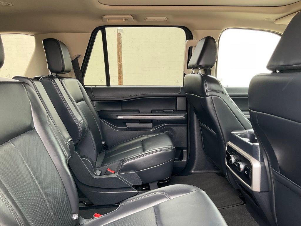 Used 2024 Ford Expedition XLT RWD image 30