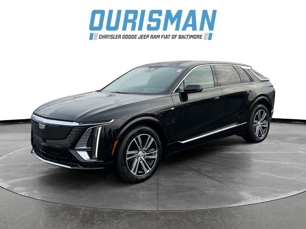 Used 2024 Cadillac Lyriq Luxury image 2