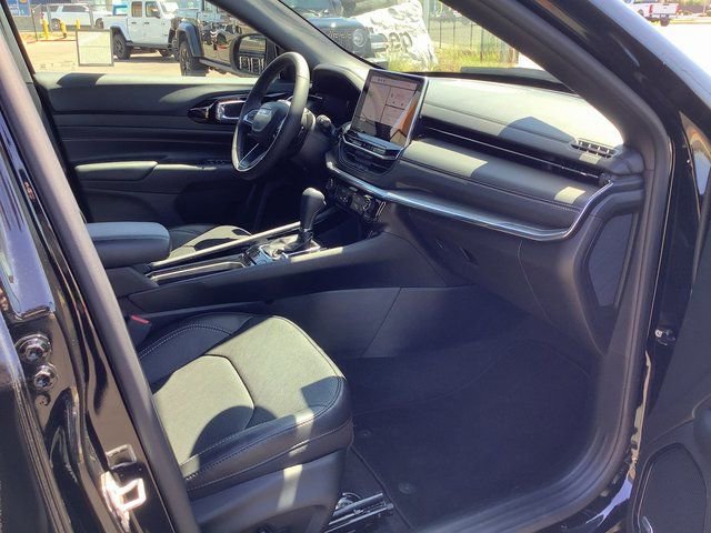 Used 2023 Jeep Compass High Altitude w/ Driver Assist Group I image 37