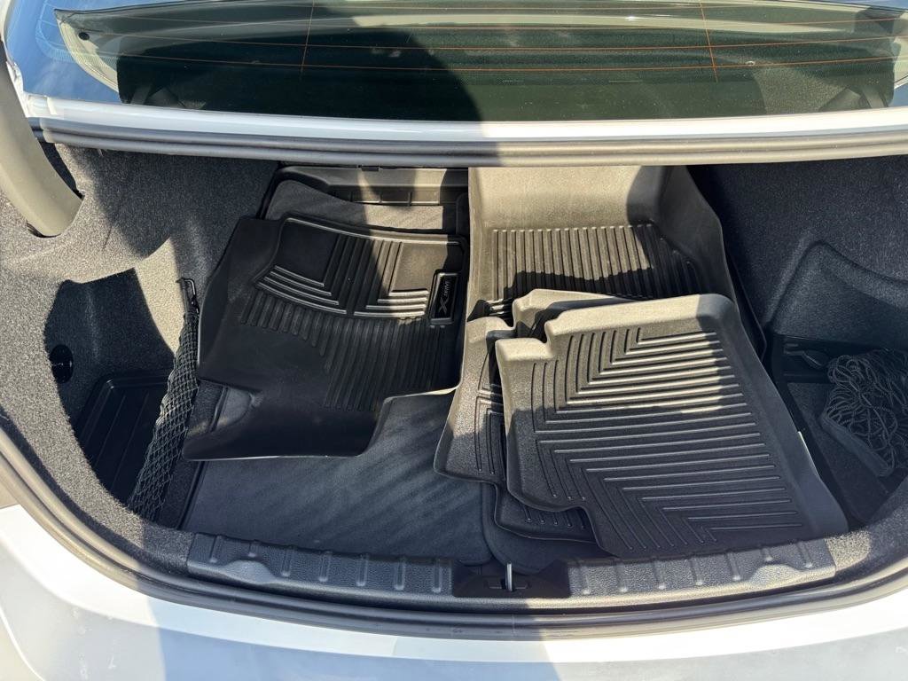 Used 2018 BMW 330i xDrive 330i xDrive Sedan w/ Convenience Package image 23