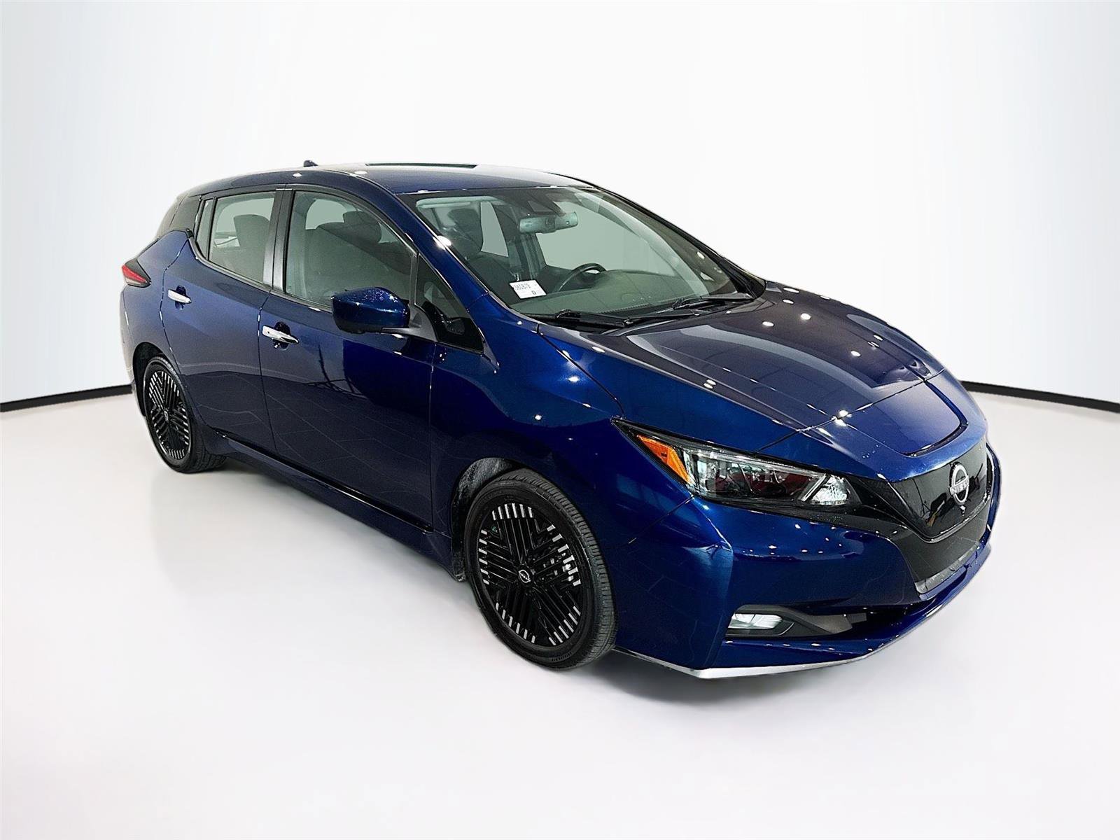 Used 2023 Nissan Leaf SV Plus w/ Protection Package image 33