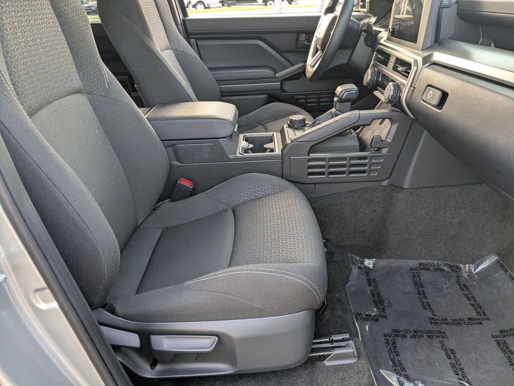 Used 2025 Toyota 4Runner SR5 image 30