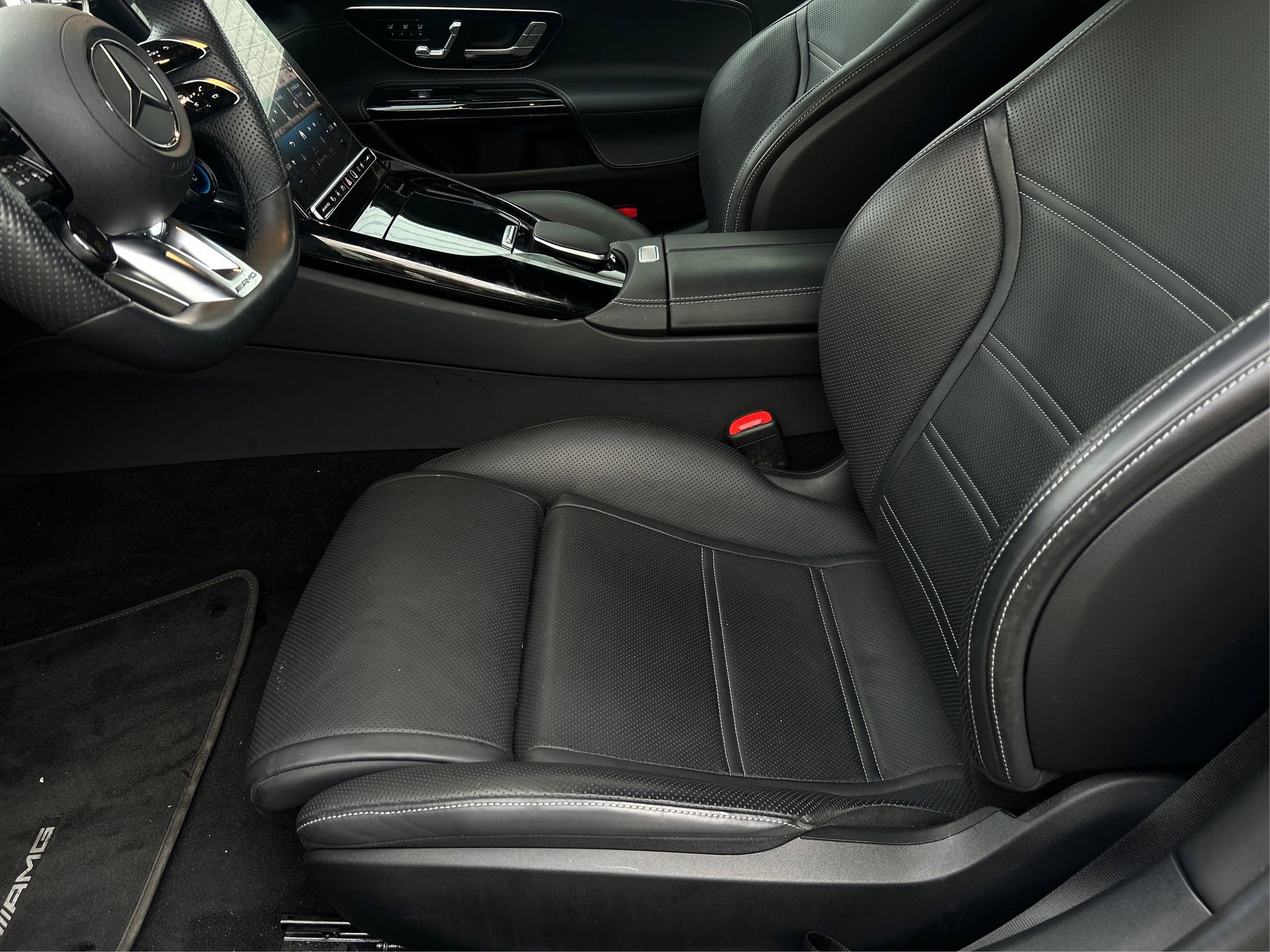 Used 2022 Mercedes-Benz SL 63 AMG 4MATIC image 11