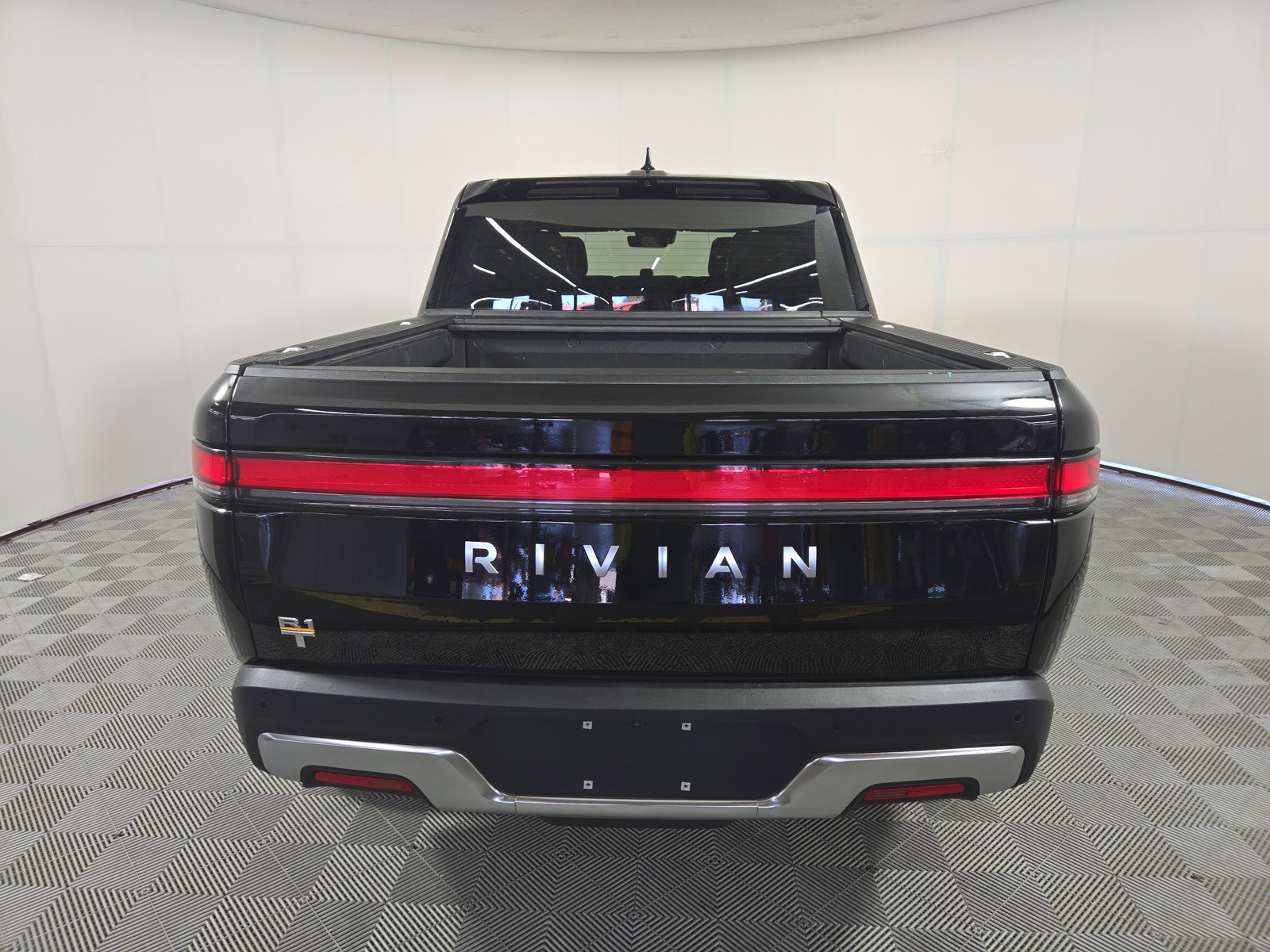 Used 2022 Rivian R1T Launch Edition image 4