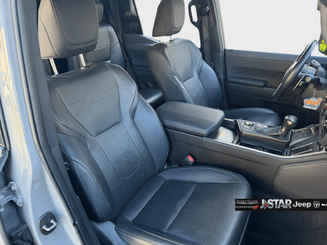 Used 2024 Lexus GX 550 w/ Cold Area Package AWD/4WD image 11
