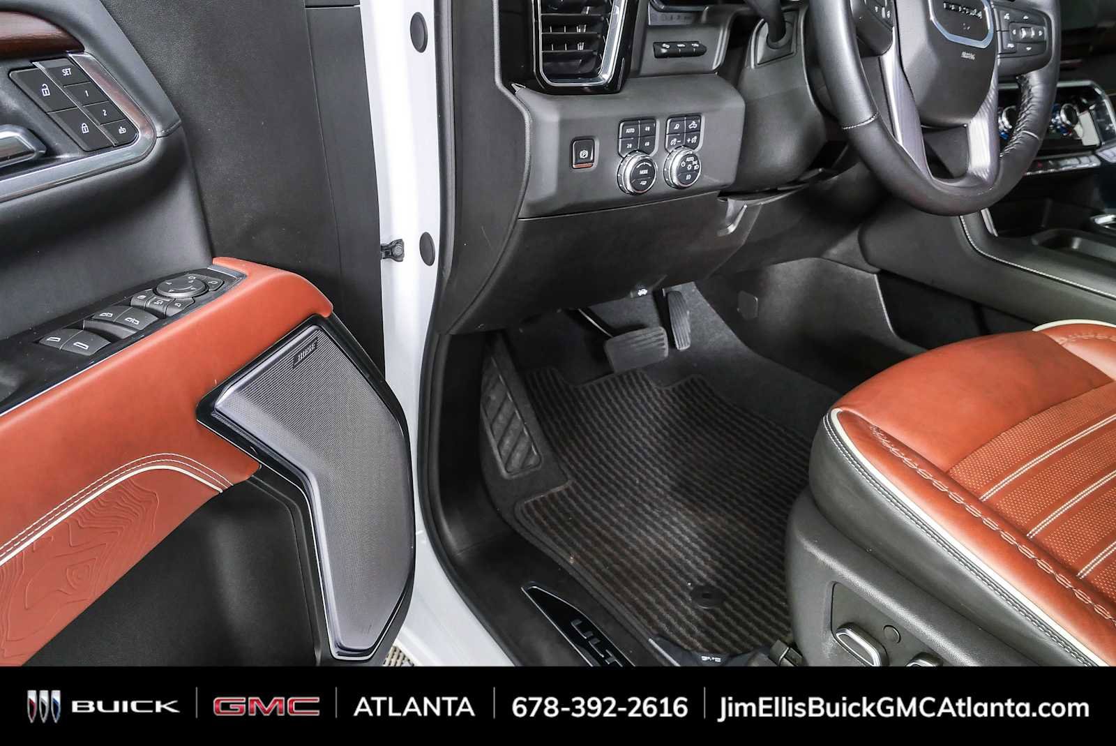 Used 2025 GMC Sierra 2500 Denali Ultimate AWD/4WD image 8