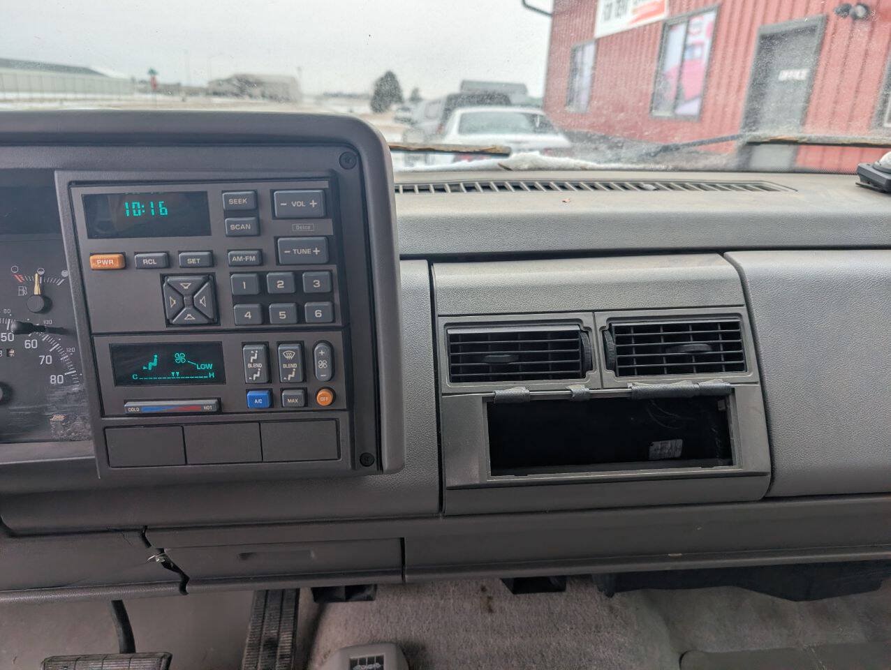 Used 1994 GMC Suburban 2500 AWD/4WD image 14