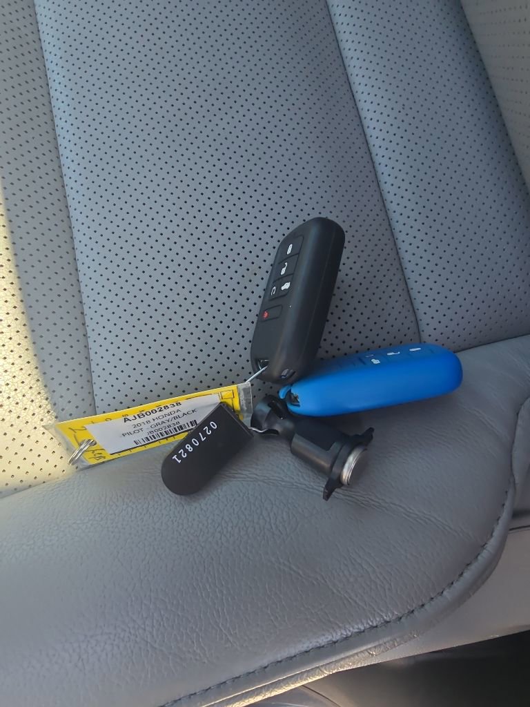 Used 2018 Honda Pilot Elite image 36