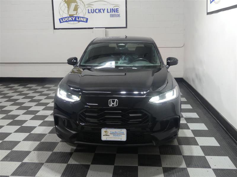 Used 2025 Honda HR-V Sport image 3