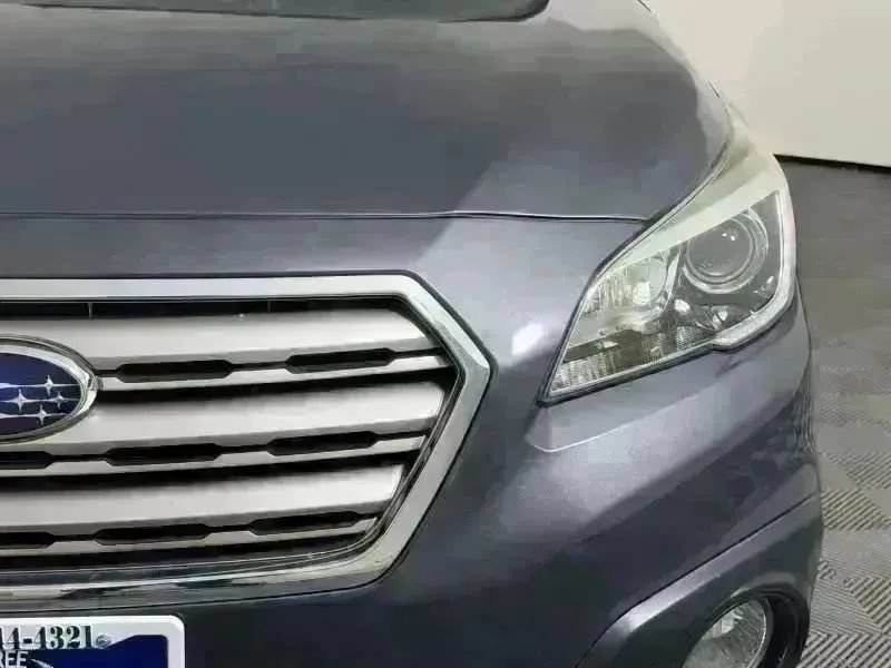Used 2017 Subaru Outback 2.5i Limited AWD/4WD image 5