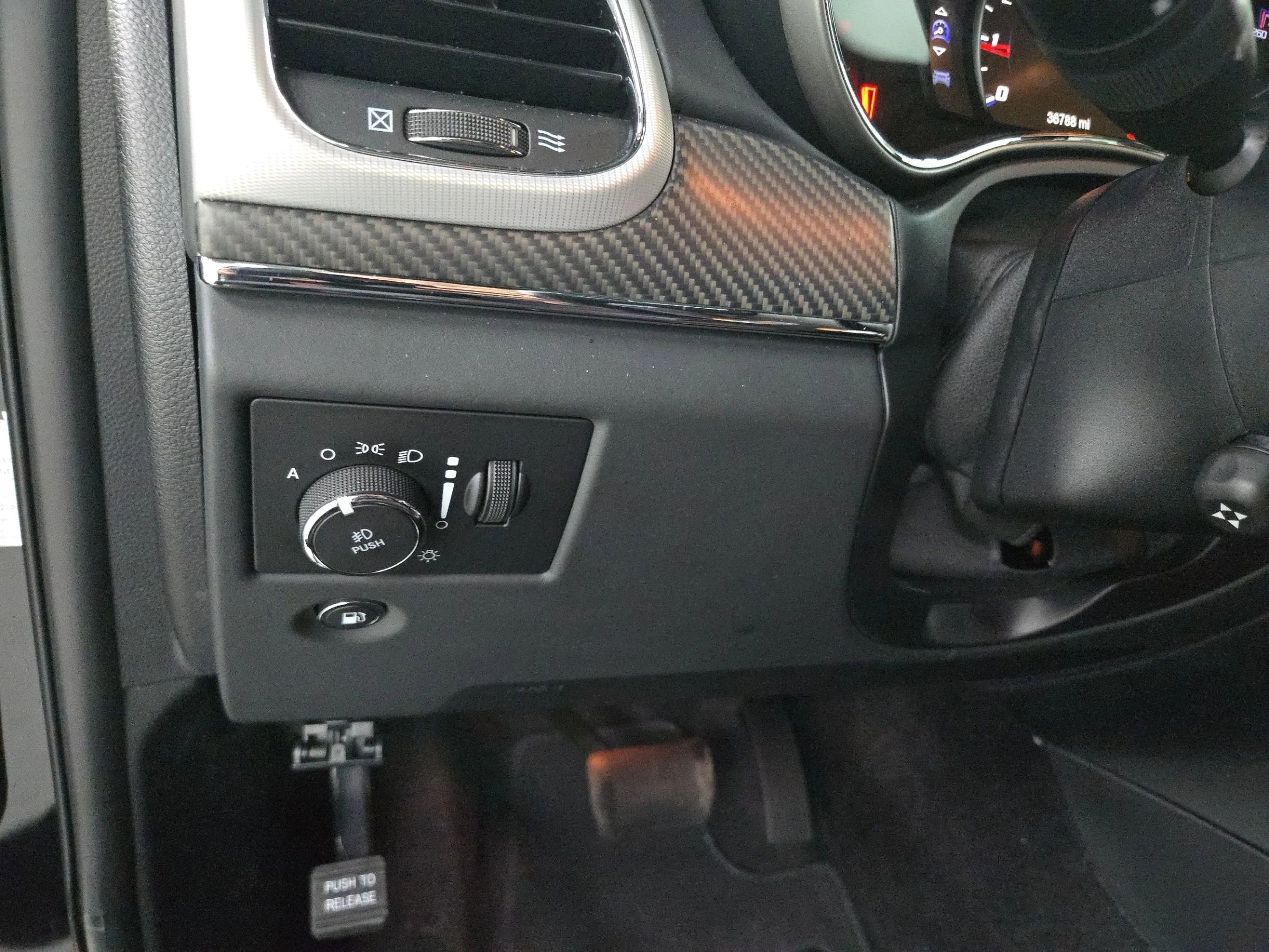 Used 2018 Jeep Grand Cherokee SRT image 19