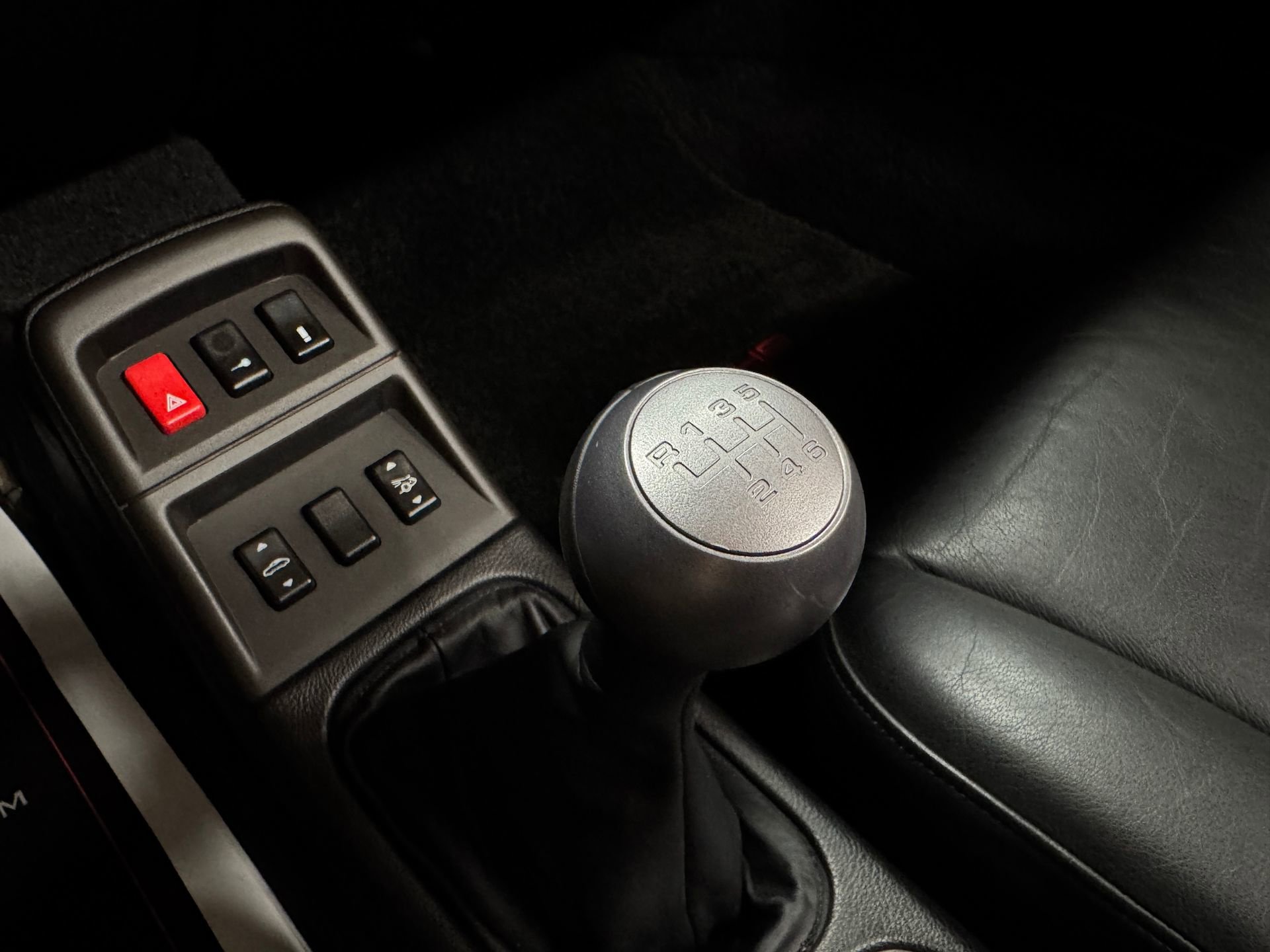 Used 1998 Porsche 911 Carrera RWD image 61