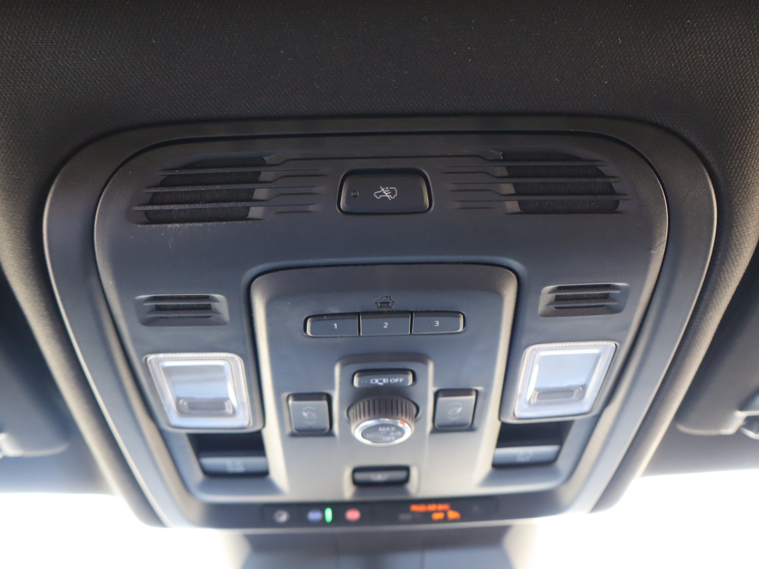 Used 2024 Cadillac Escalade Premium Luxury AWD/4WD image 32
