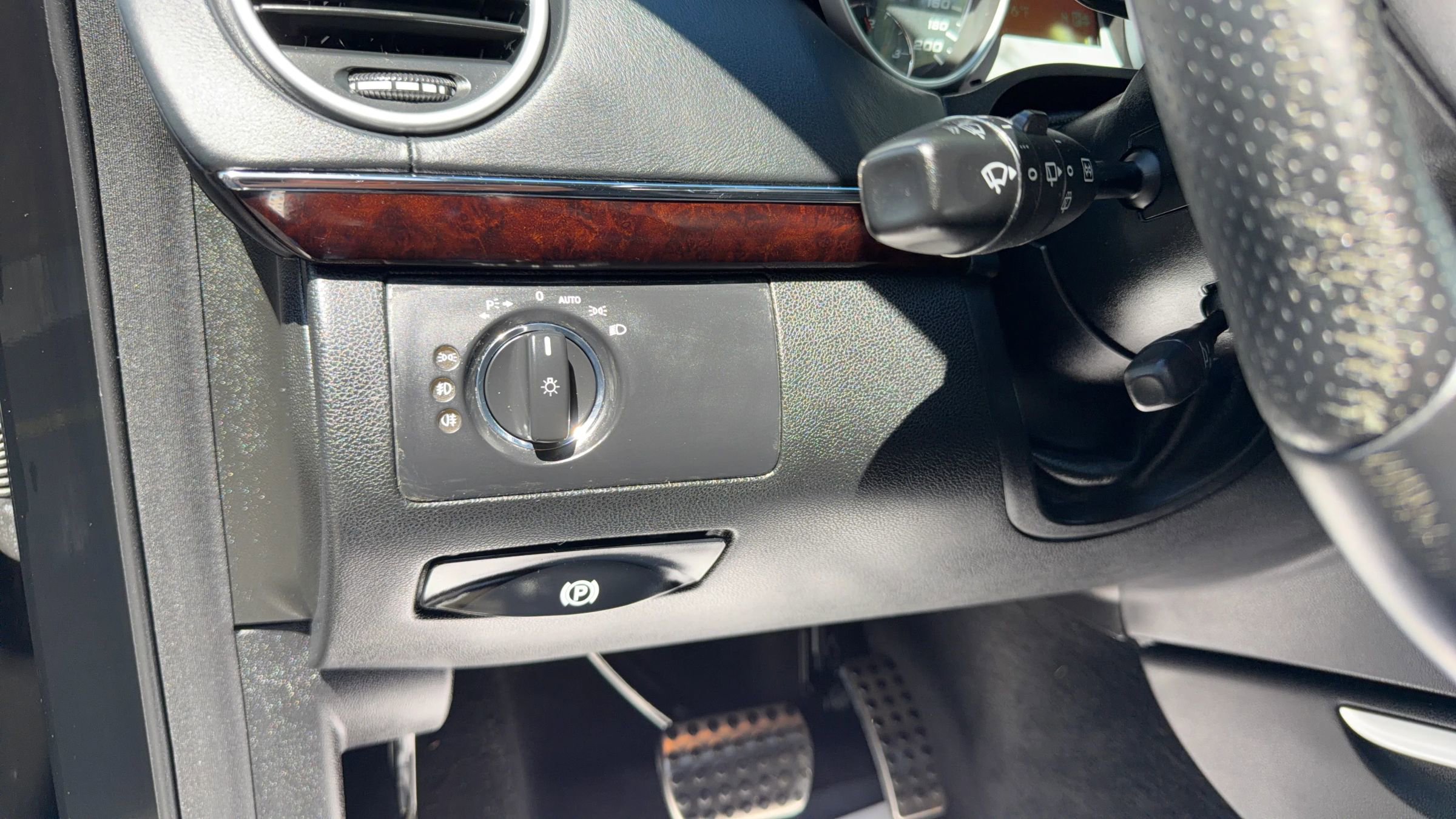 Used 2010 Mercedes-Benz ML 63 AMG 4MATIC image 31