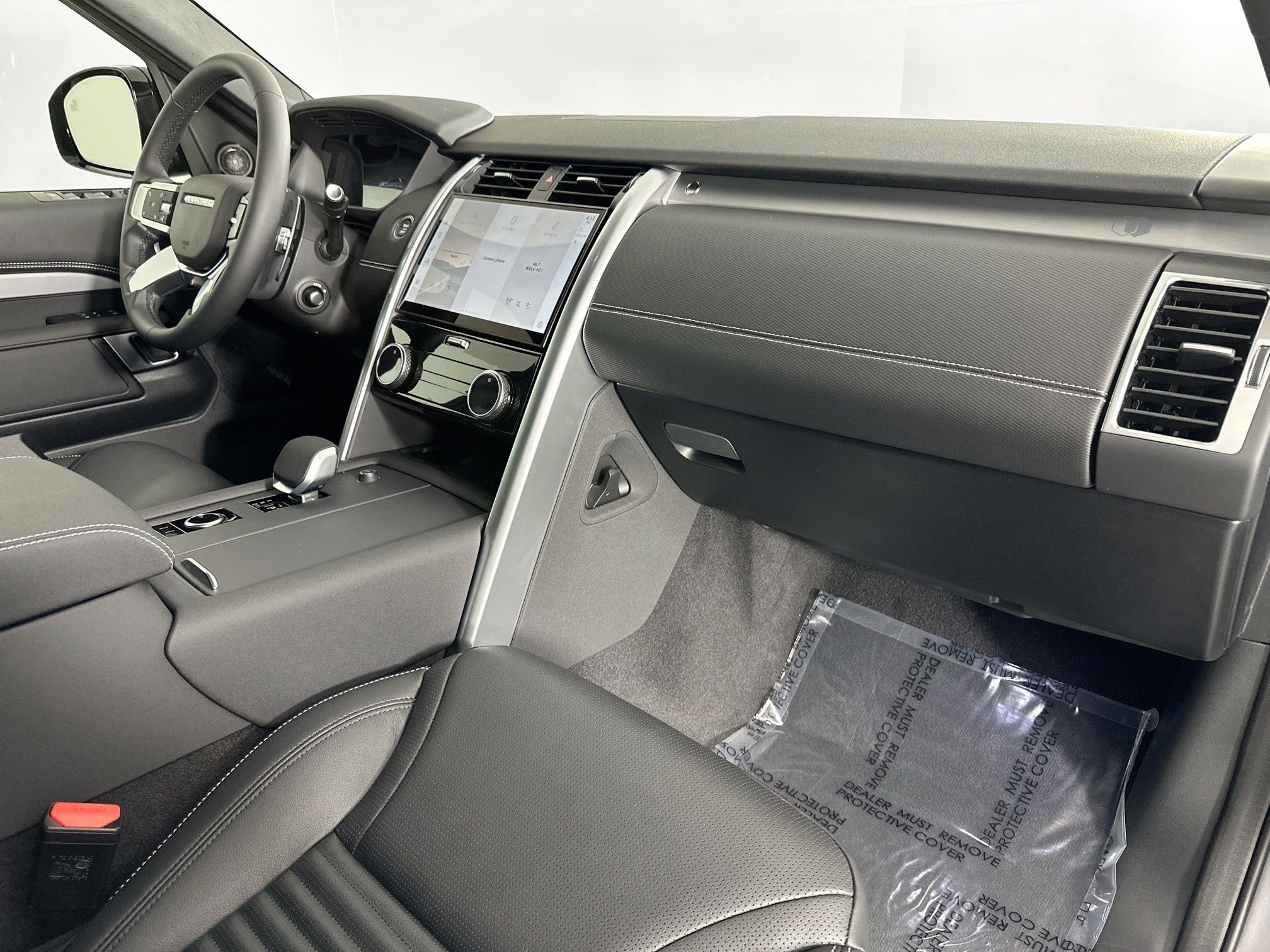 Used 2026 Land Rover Discovery Limited Edition image 27