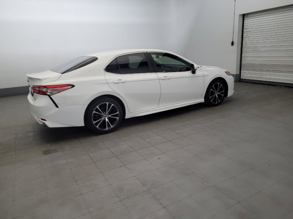 Used 2018 Toyota Camry SE w/ Convenience Package FWD image 10