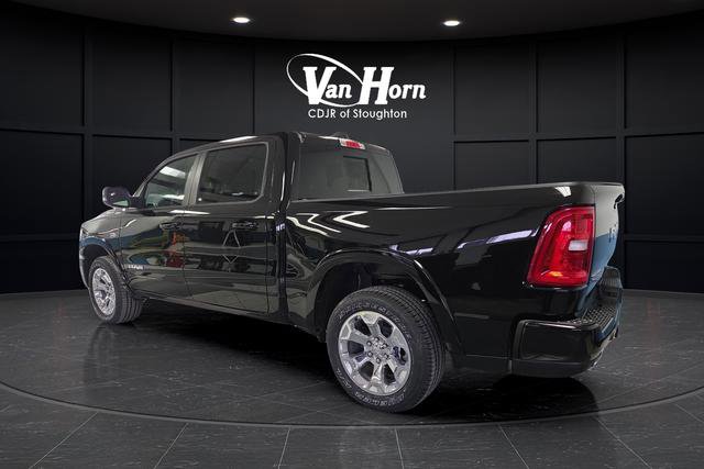 New 2026 RAM 1500 4x4 Crew Cab image 3