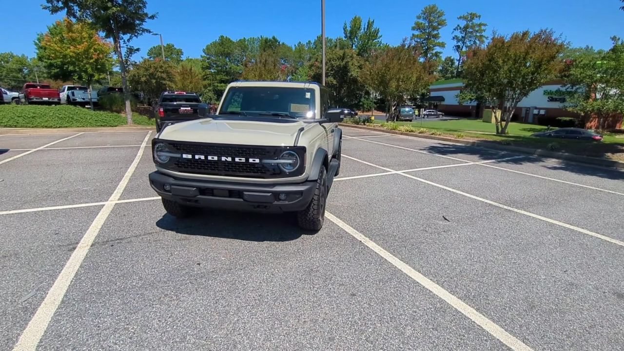 Used 2025 Ford Bronco Outer Banks AWD/4WD image 3