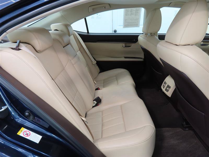 Used 2017 Lexus ES 350 w/ Luxury Package FWD image 30