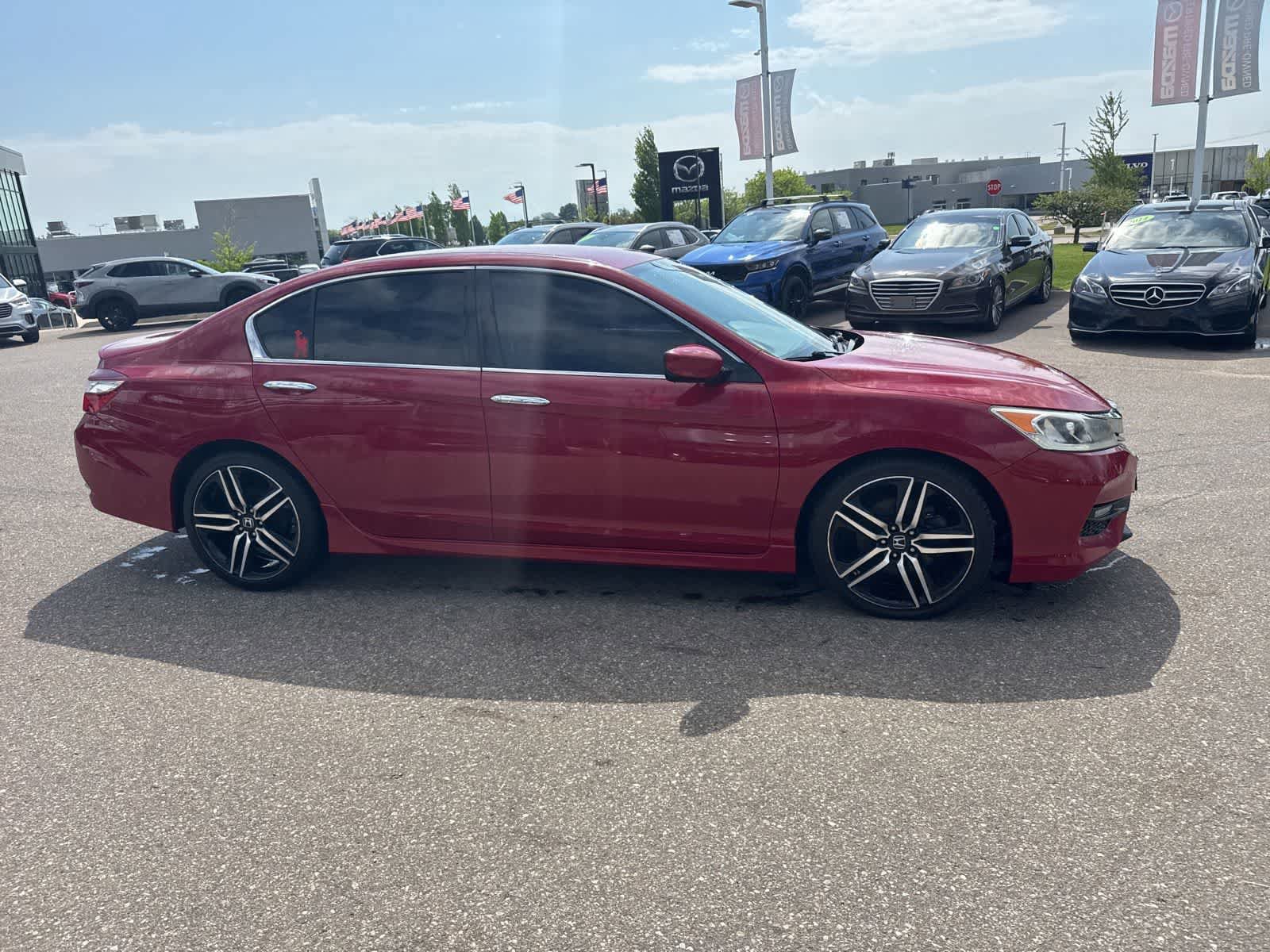 Used 2017 Honda Accord Sport image 4