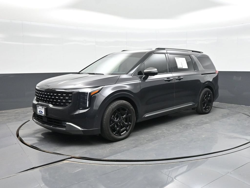 Used 2026 Kia Carnival SX w/ SX Dark Edition Package FWD image 5