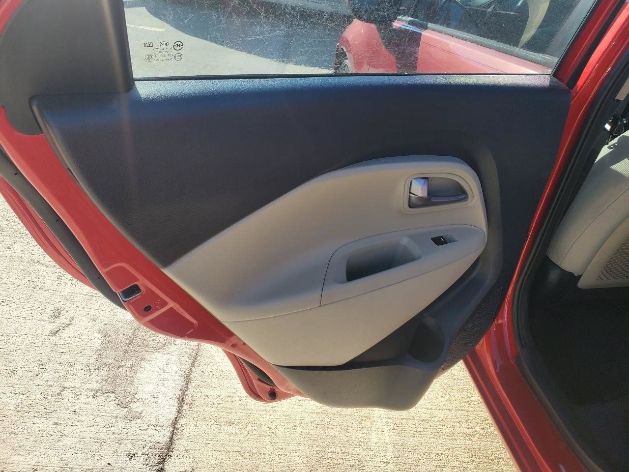Used 2013 Kia Rio LX w/ PWR Pkg FWD image 13