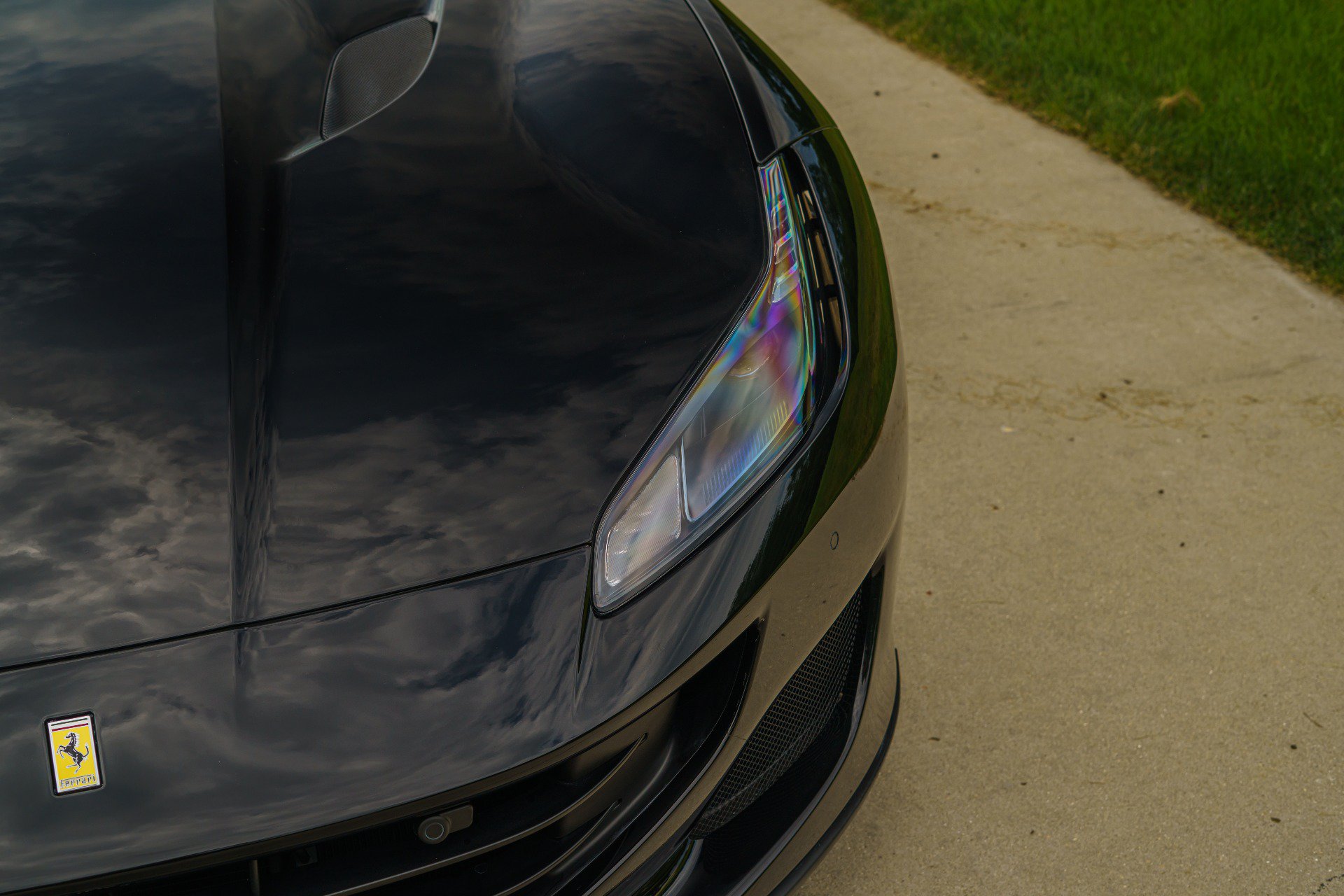 Used 2019 Ferrari Portofino RWD image 31