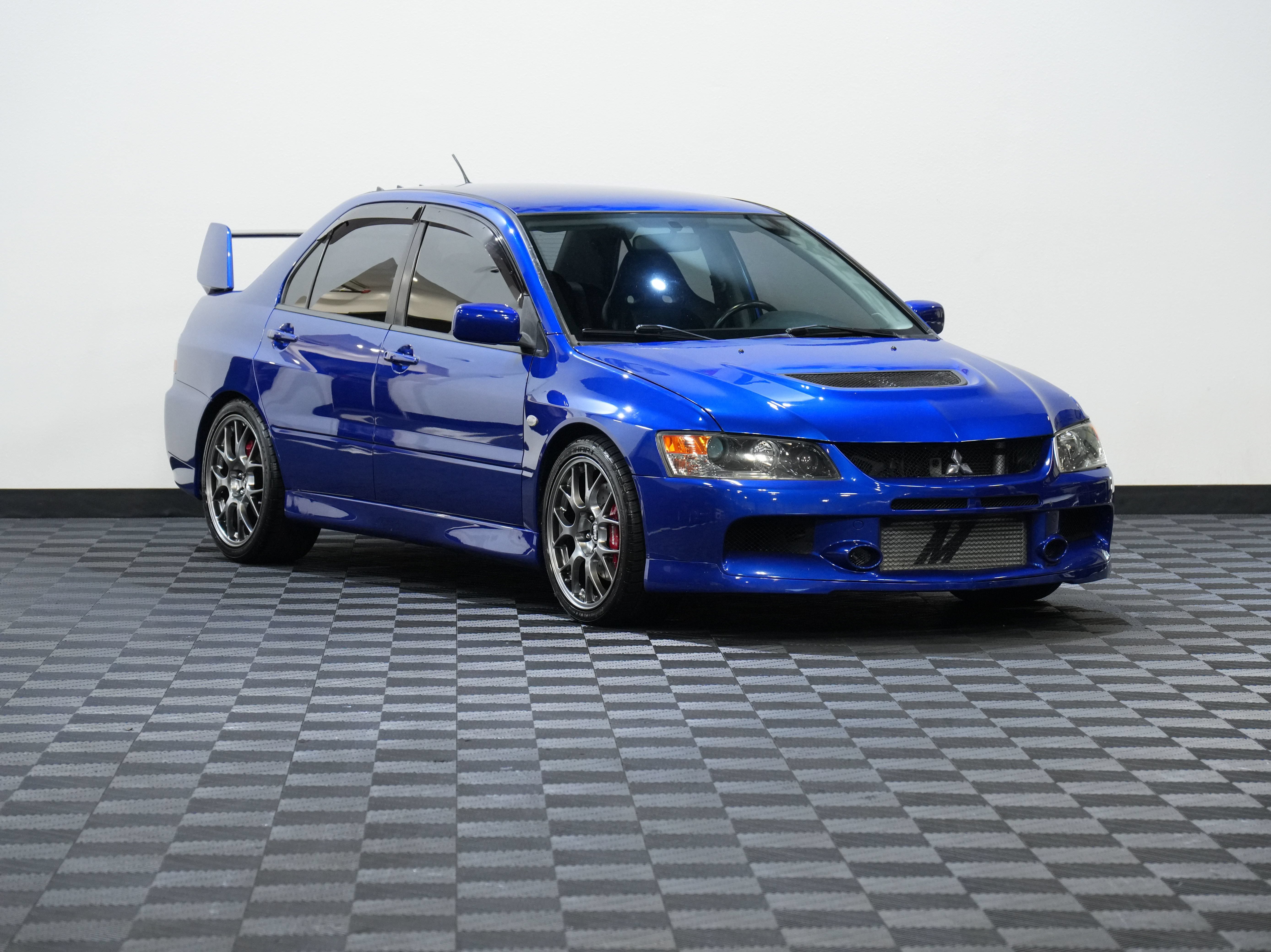Used 2006 Mitsubishi Lancer Evolution AWD/4WD image 5