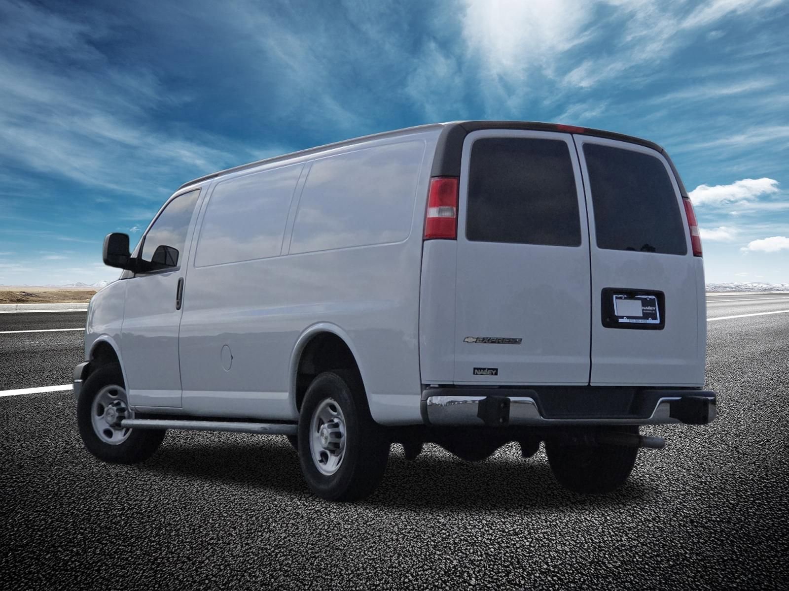 Used 2023 Chevrolet Express 2500 w/ Driver Convenience Package image 14