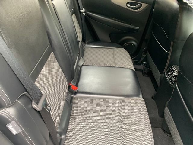 Used 2020 Nissan Rogue Sport SV w/ Technology Package AWD/4WD image 14