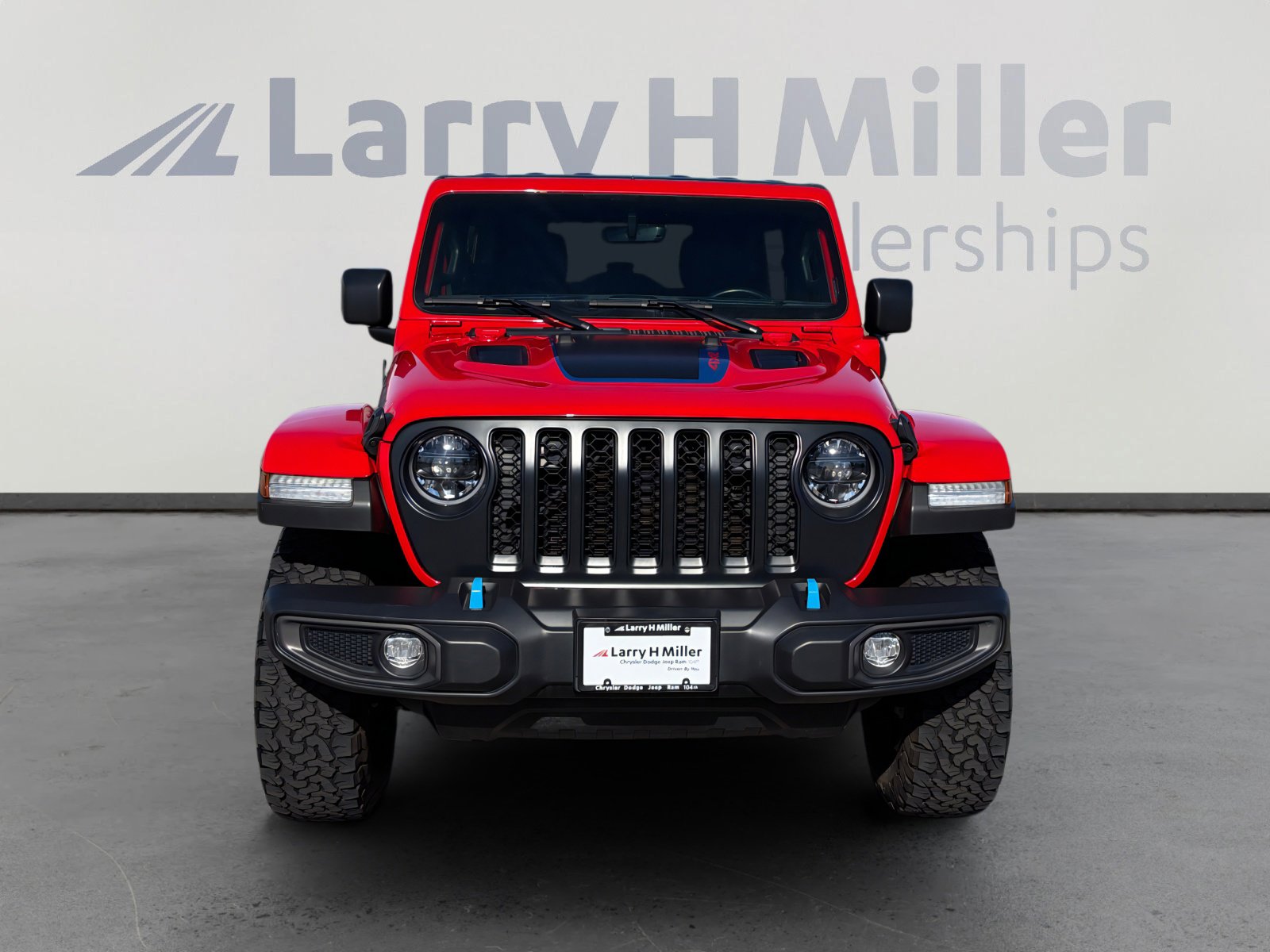 Used 2023 Jeep Wrangler Unlimited Rubicon 4xe w/ Cold Weather Group image 9