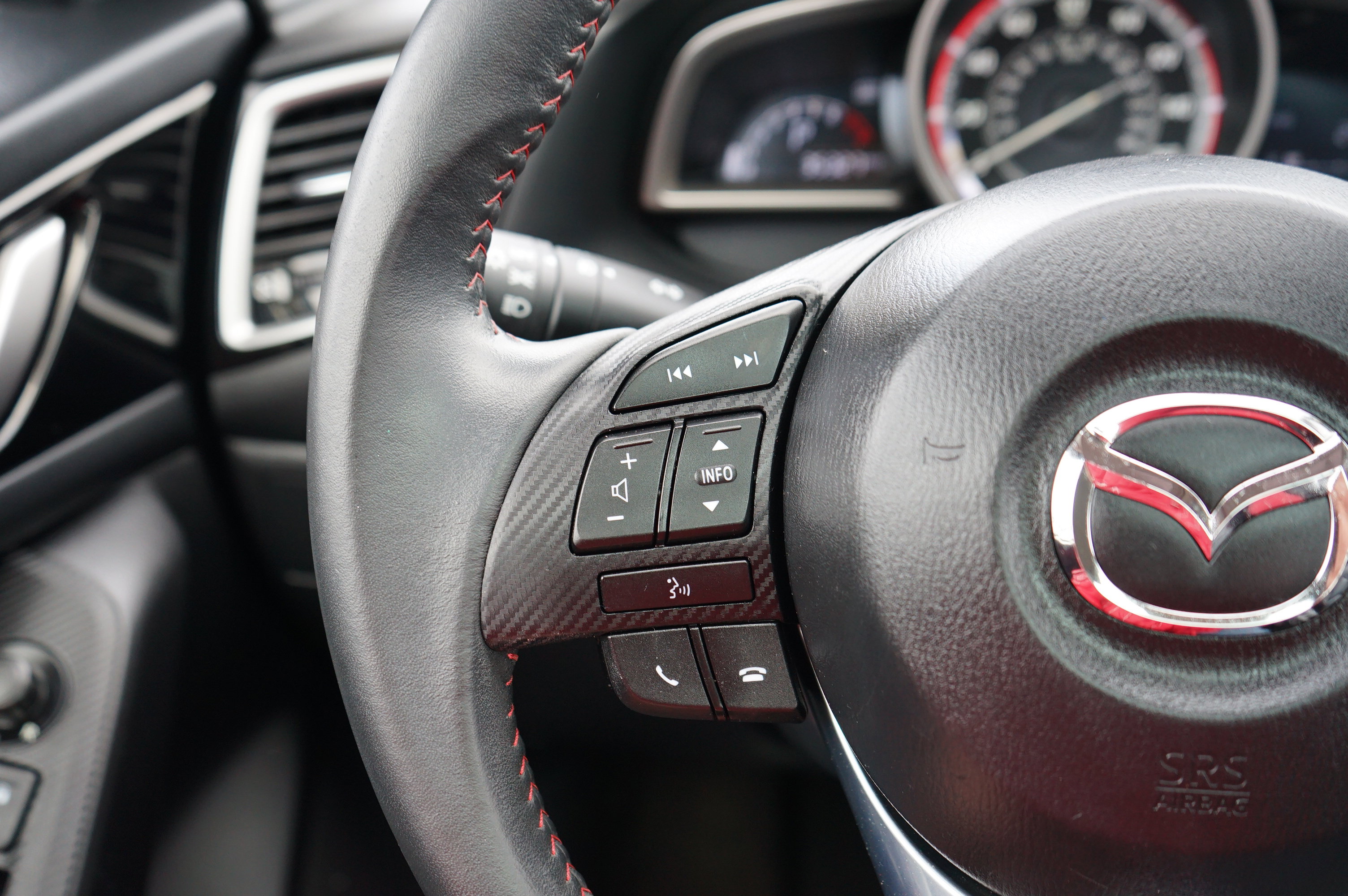 Used 2014 MAZDA MAZDA3 i Grand Touring image 30